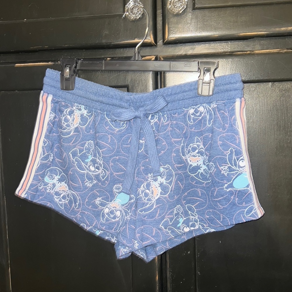Disney’s lilo & stitch sleepwear ✨✨✨✨